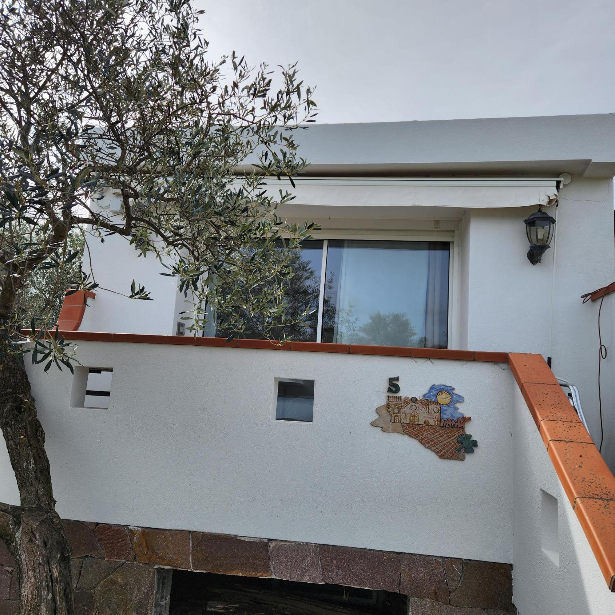 Iloghe Di Marras Hotel Loculi Buitenkant foto
